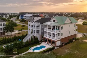 747 Cannonsgate Dr, Newport, NC 28570 - Photo 1