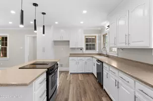 533 W College St, Warsaw, NC 28398 - Photo 17