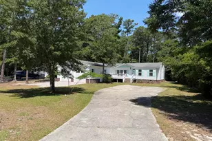 135 Bogue Forest Dr, Newport, NC 28570 - Photo 3