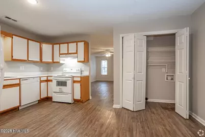 905 Allen Road #D2, Greenville, NC 27834 - Photo 5
