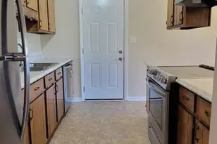 527 Raintree Cir, Jacksonville, NC 28540 - Photo 7