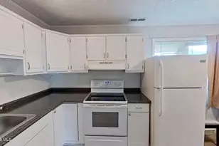 101 N Glen Ct, Jacksonville, NC 28540 - Photo 7
