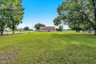 2975 US Hwy 117 Bypass S, Burgaw, NC 28425 - Photo 31