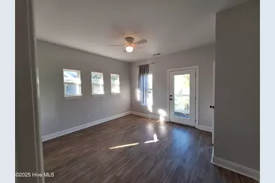 933 S 8th Street, Wilmington, NC 28401 - Photo 9