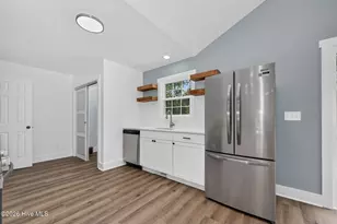 137 NE 31st St, Oak Island, NC 28465 - Photo 19