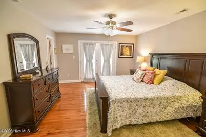 903 Plantation Drive, New Bern, NC 28562 - Photo 9