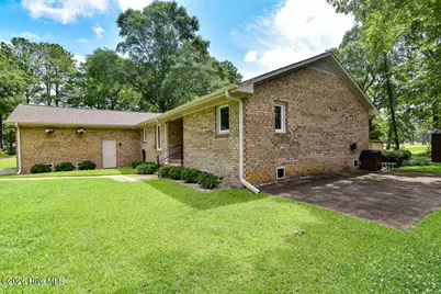 903 Plantation Drive, New Bern, NC 28562 - Photo 45