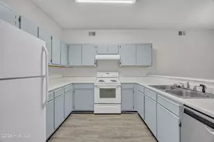 733 Bragg Dr, Wilmington, NC 28412 - Photo 3