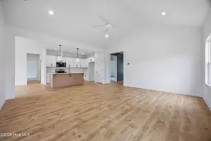 202 E T. Batson Rd, Burgaw, NC 28425 - Photo 5