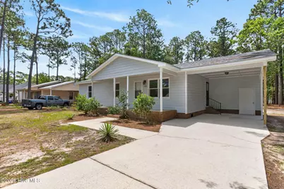 225 E 11th Street, Southport, NC 28461 - Photo 3