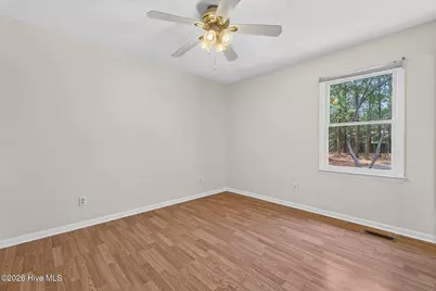 225 E 11th Street, Southport, NC 28461 - Photo 17