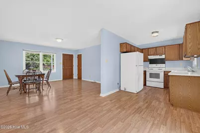 225 E 11th Street, Southport, NC 28461 - Photo 11