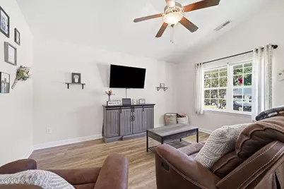 324 Reid Court N, Jacksonville, NC 28540 - Photo 7