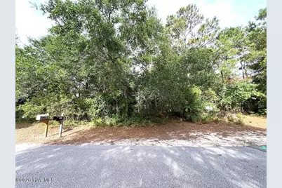 136 NE 21st Street, Oak Island, NC 28465 - Photo 35