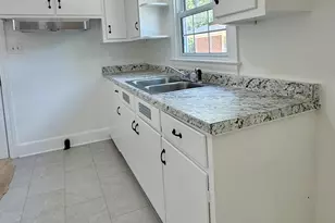 1105 W Washington Ave, Kinston, NC 28501 - Photo 17
