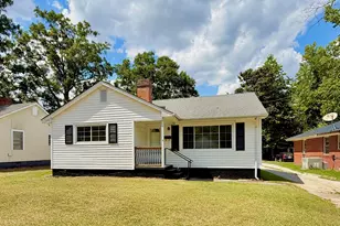 1105 W Washington Ave, Kinston, NC 28501 - Photo 1