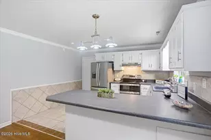201 Greenbriar Dr, Jacksonville, NC 28546 - Photo 13