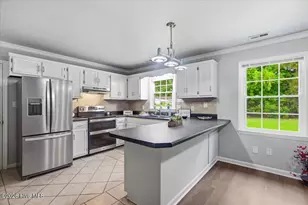 201 Greenbriar Dr, Jacksonville, NC 28546 - Photo 11