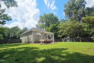 411 NW Backwoods Rd, Moyock, NC 27958 - Photo 13