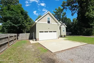 411 NW Backwoods Rd, Moyock, NC 27958 - Photo 17