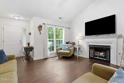 156 Kensington Way, Aberdeen, NC 28315 - Photo 5