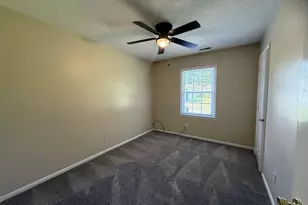 411 Greenbriar Dr, Jacksonville, NC 28546 - Photo 5