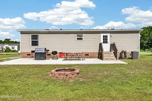 221 Mewborn Dr, Beulaville, NC 28518 - Photo 23