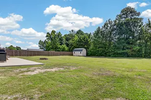221 Mewborn Dr, Beulaville, NC 28518 - Photo 23