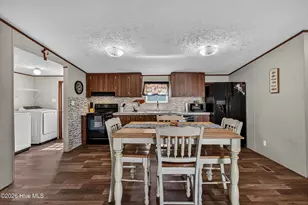 221 Mewborn Dr, Beulaville, NC 28518 - Photo 7