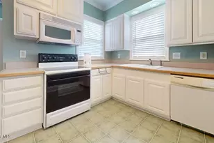 115 Jean Cir, Jacksonville, NC 28540 - Photo 11