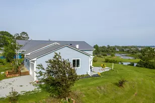 108 Hawkins Creek Ln, Swansboro, NC 28584 - Photo 3