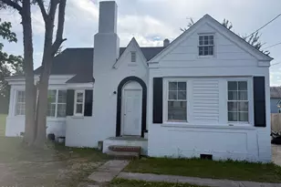421 Perry St, Elizabeth City, NC 27909 - Photo 1