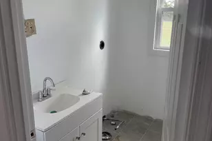 421 Perry St, Elizabeth City, NC 27909 - Photo 13
