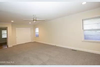 345 E New Hampshire Avenue, Southern Pines, NC 28387 - Photo 41