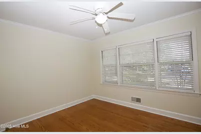 345 E New Hampshire Avenue, Southern Pines, NC 28387 - Photo 29