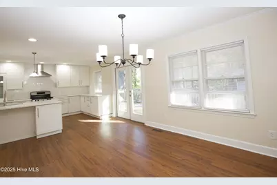 345 E New Hampshire Avenue, Southern Pines, NC 28387 - Photo 11