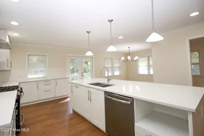 345 E New Hampshire Avenue, Southern Pines, NC 28387 - Photo 23
