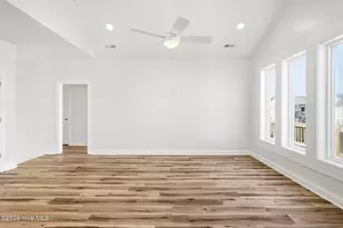 304 Oceanaire Ln, Surf City, NC 28445 - Photo 7