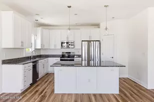 304 Oceanaire Ln, Surf City, NC 28445 - Photo 11