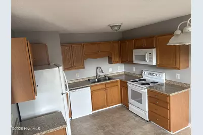 302 Courtyard E, Beaufort, NC 28516 - Photo 11