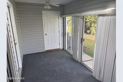 302 Courtyard E, Beaufort, NC 28516 - Photo 7