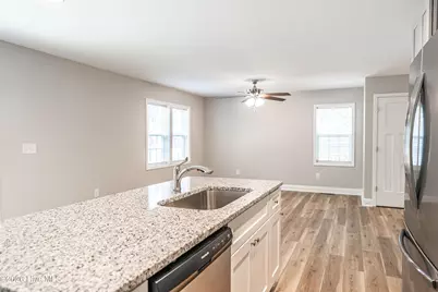 435 W New Jersey Avenue, Southern Pines, NC 28387 - Photo 5