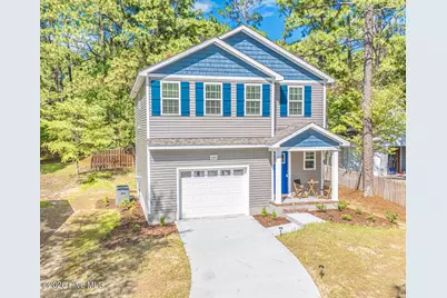 435 W New Jersey Avenue, Southern Pines, NC 28387 - Photo 1