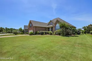 728 Highlands Dr, Hampstead, NC 28443 - Photo 3