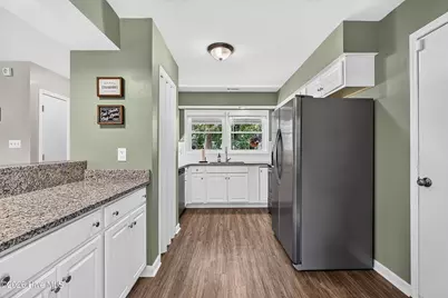 110 Woodbridge Court, Jacksonville, NC 28540 - Photo 15