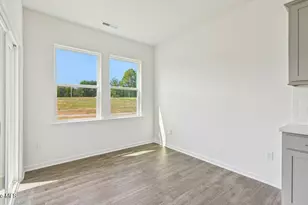 424 Conifer St, Sanford, NC 27332 - Photo 9