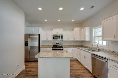 1010 Sailfish Street, New Bern, NC 28562 - Photo 15
