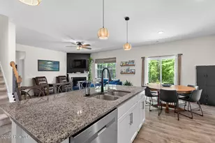 1013 Ella Bengel Dr, New Bern, NC 28562 - Photo 15