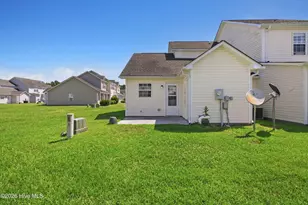 207 Ashwood Dr, Jacksonville, NC 28546 - Photo 13