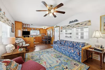117 W Seaview Drive, Emerald Isle, NC 28594 - Photo 17